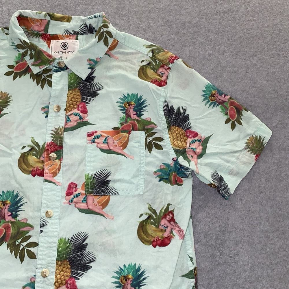 On The Byas Shirt Men's Medium Green Pinup Girls Hawaiian AOP Button Up Tropic - Picture 4 of 16